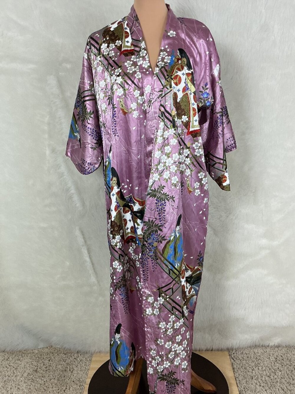 Purple Satin Cheery Blossom Wisteria Floral Musicians Kimono Robe Boho L